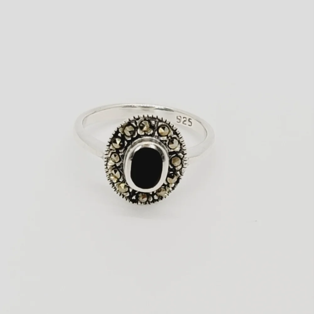 925 Sterling Silver White Gold Plated ring 5.25